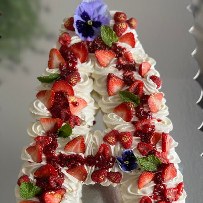 Signature Medium Pavlova